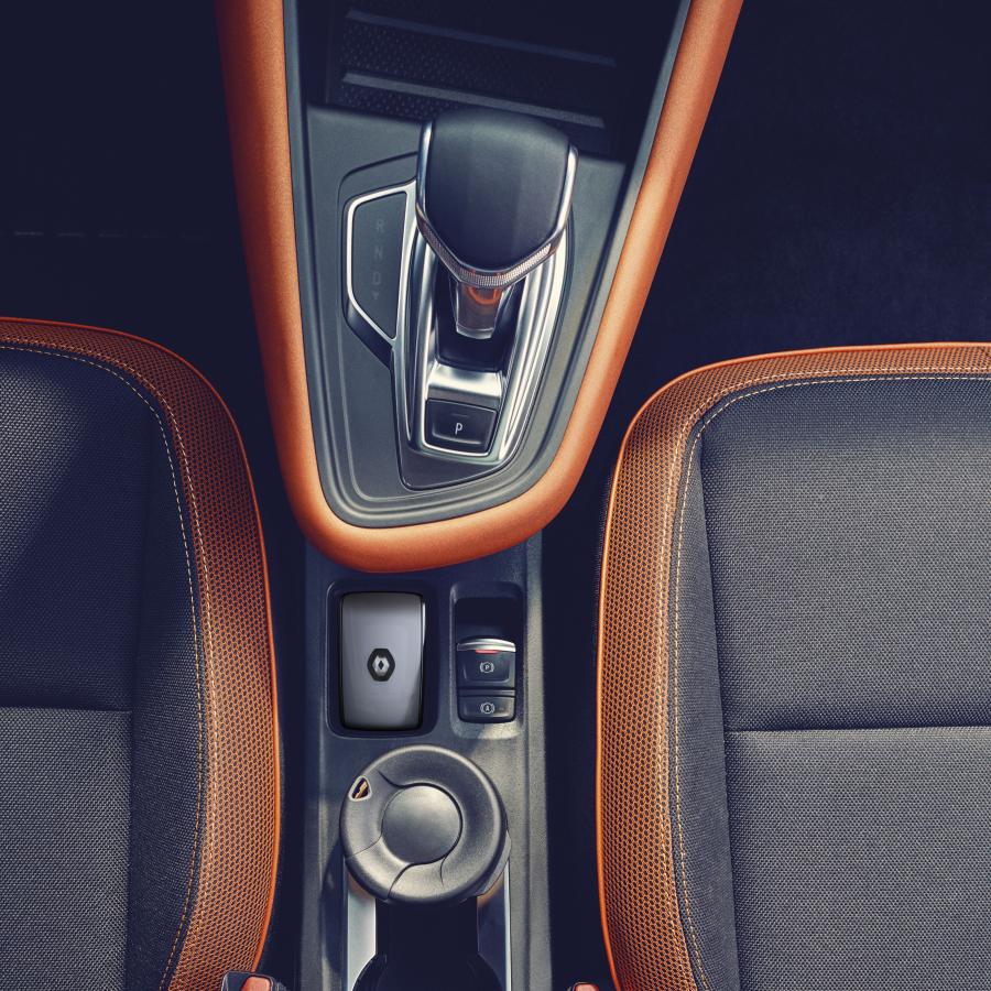 Интерьер Renault Captur 2019 года  (WW) (фото 89 из 138)